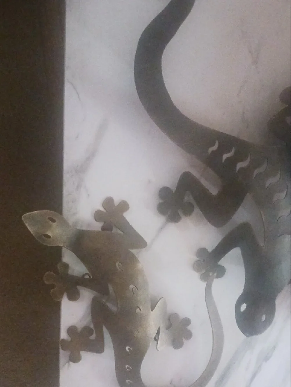 Metal Gecko Wall Sculpture in Brass Tone - Stylish Wall Accent